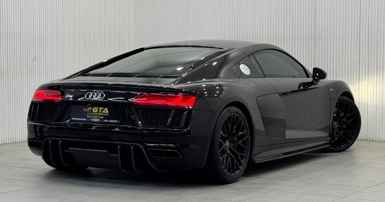 Audi R8 V10 RWD 5.2L (540 HP) 2018 Audi R8 V10, 1 of 999, Warranty, Full Service History, Very Low Kms, Carb