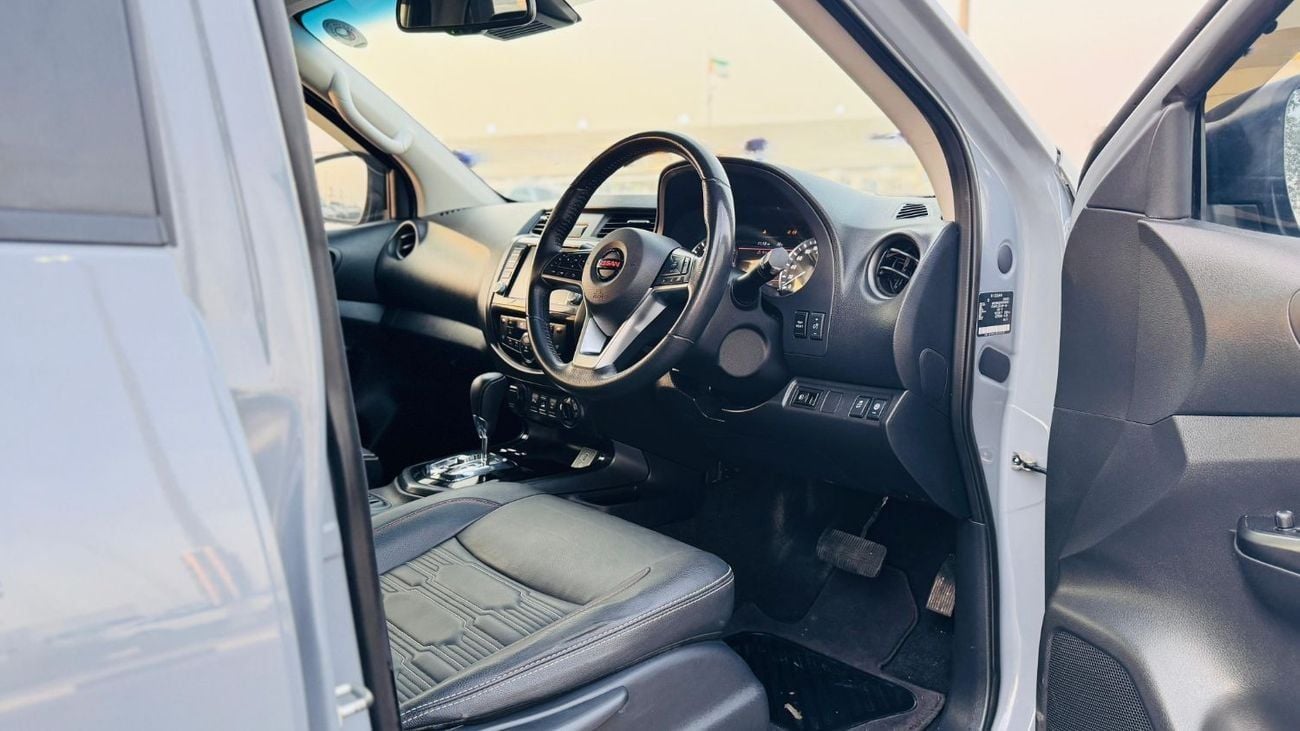 نيسان نافارا -