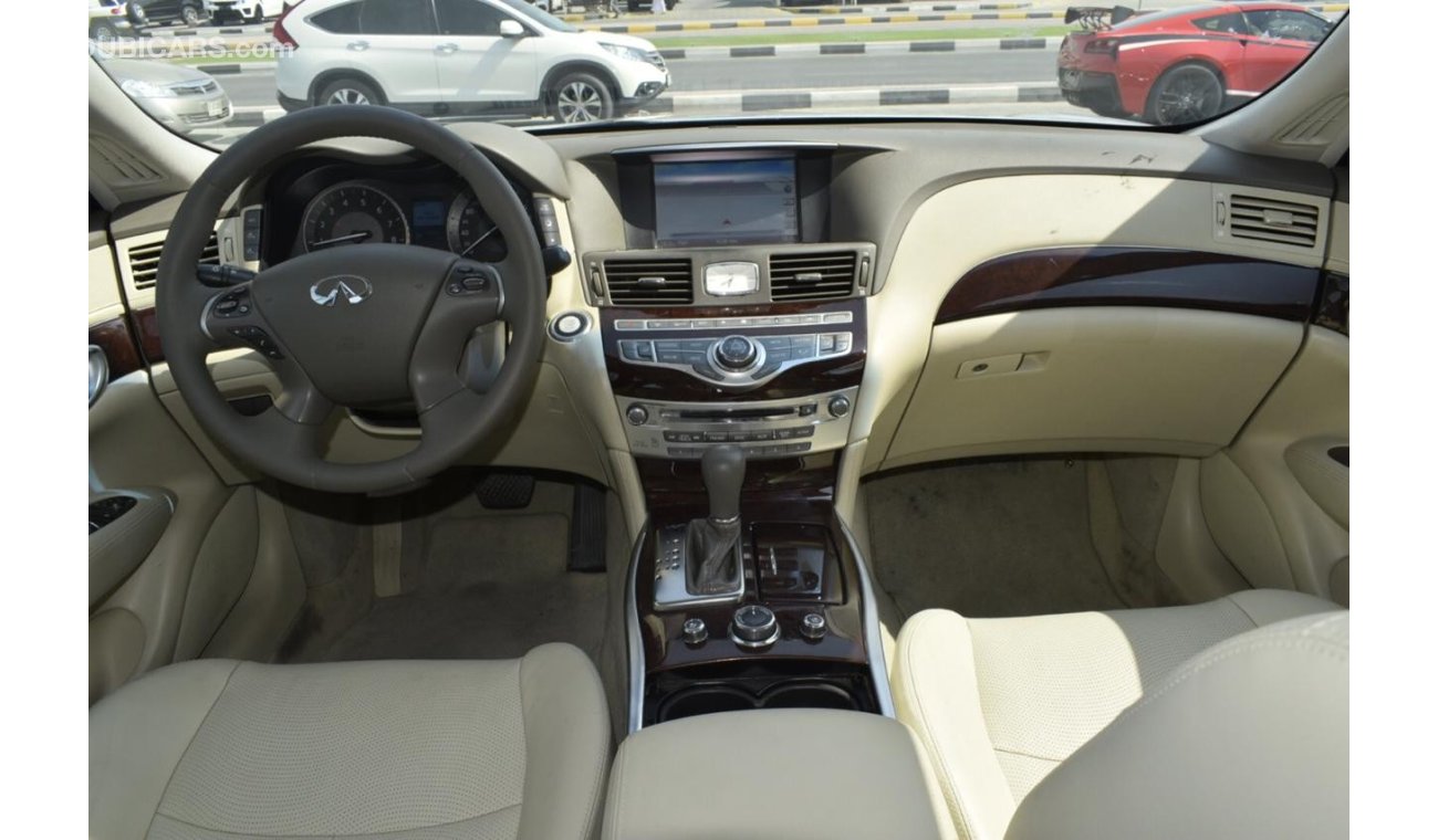 Infiniti Q70 Gcc first owner top opition sport