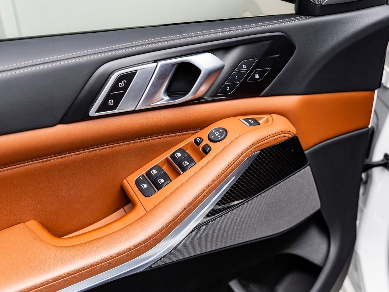 بي أم دبليو X5 2024 BMW X5 M60i xDrive, 4.4 TC V8, 4WD, 530bhp, 8 Speed Auto