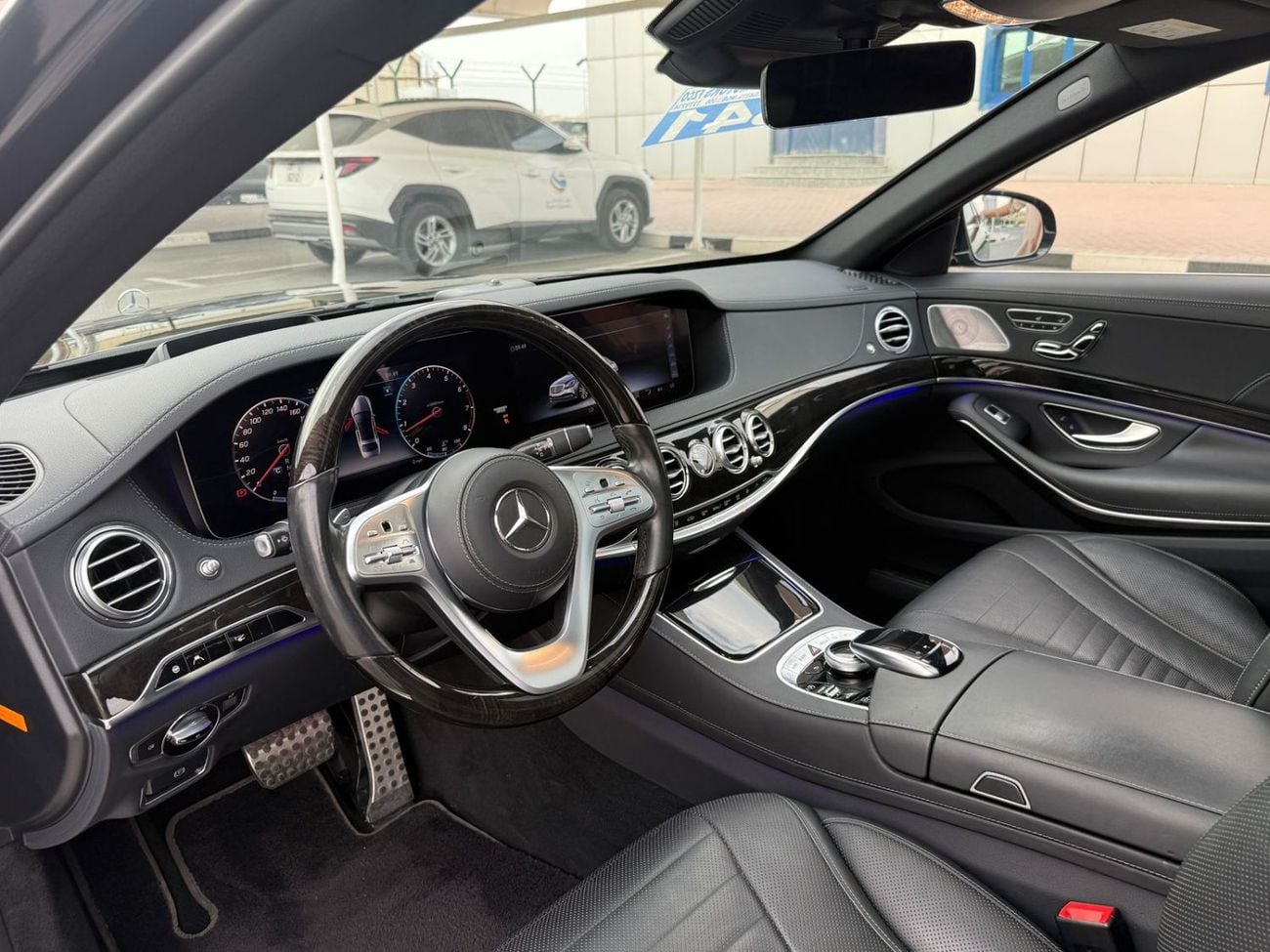 مرسيدس بنز S 560 Std 4.0L