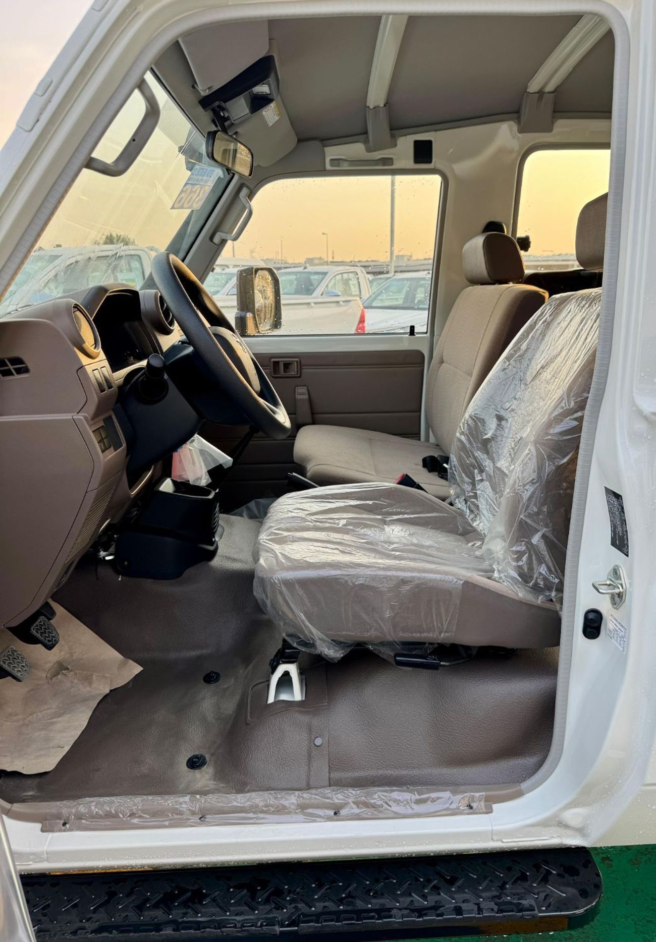 تويوتا لاند كروزر 70 Land Cruiser LC 78 - 2.8L - DIESEL - 3 DOOR - HARD TOP - 2025