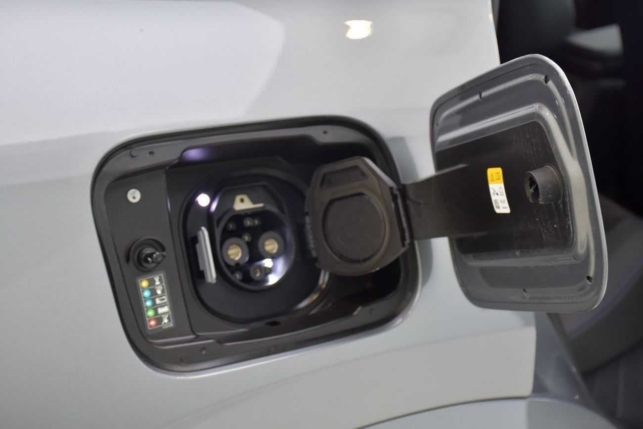 بي أم دبليو iX1 2023 xDrive30L M