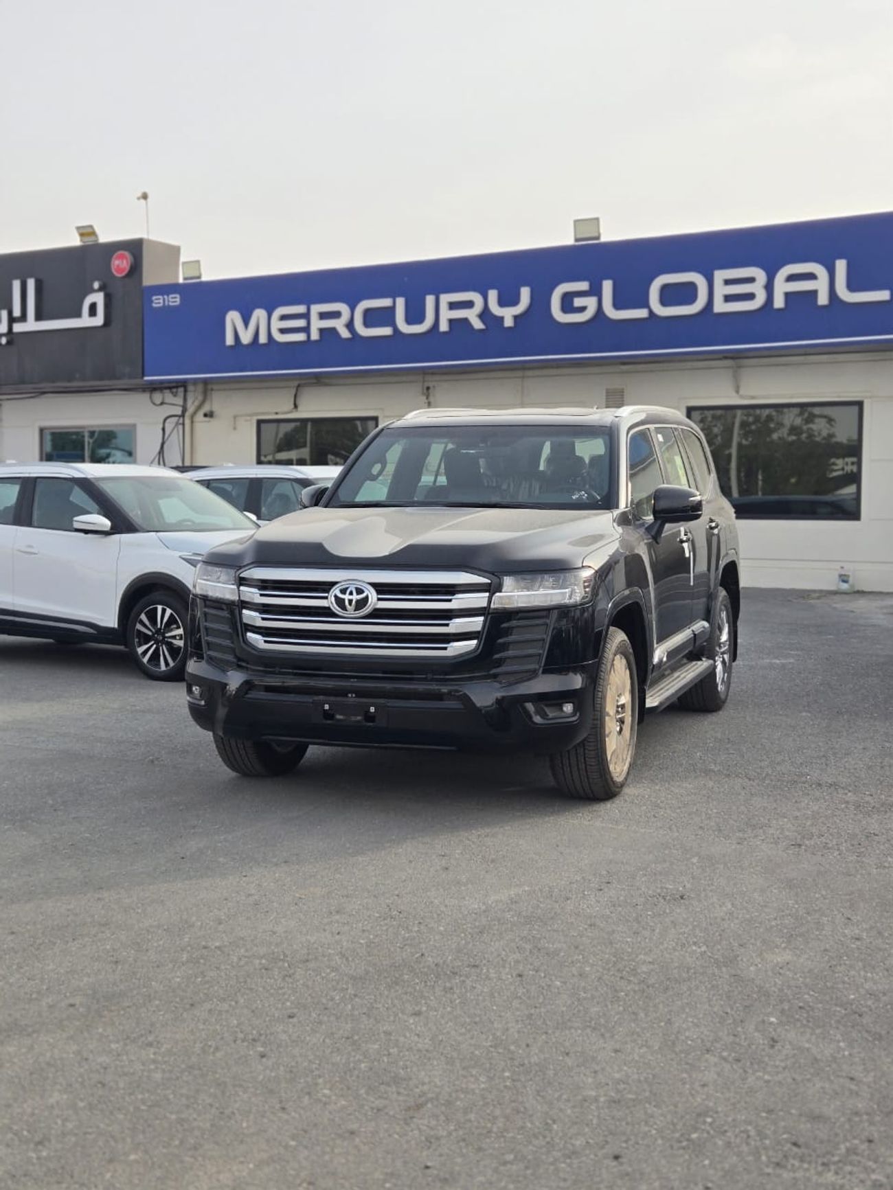 Toyota Land Cruiser GXR 4.0L PETROL A/T 7 SEATER