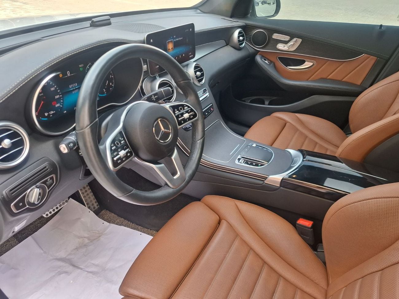 Mercedes Benz GLC 300 AMG Mercedes-Benz GLC300 coupe 2021 full option  original  paint