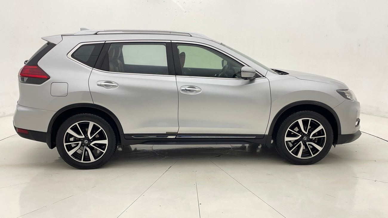 نيسان إكس تريل SL 2.5 | بدون دفعة مقدمة | اختبار القيادة في المنزل