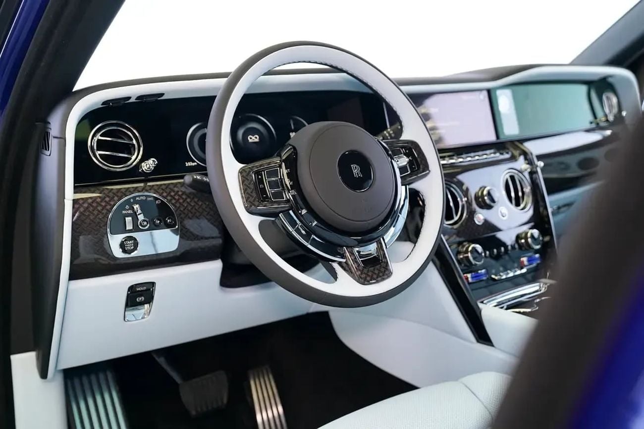Rolls Royce Cullinan BLACK BADGE