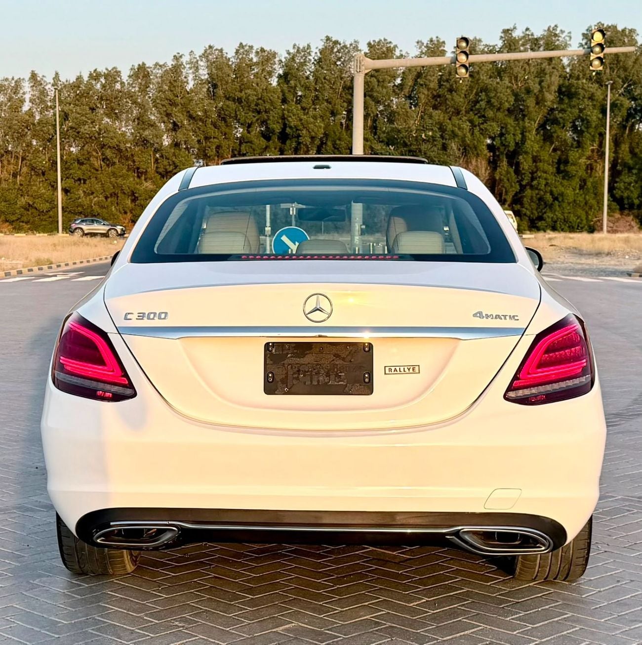 مرسيدس بنز C 300