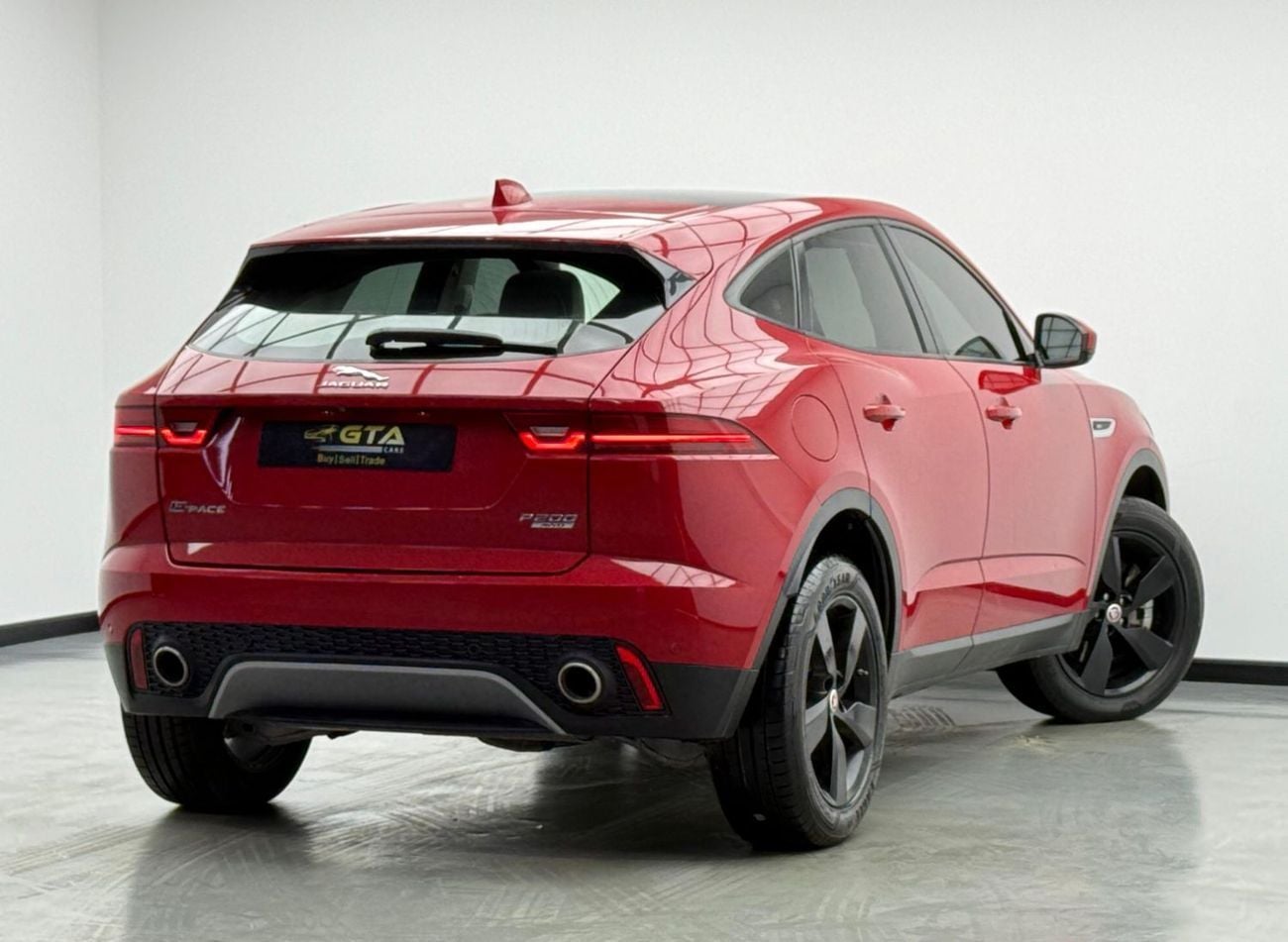 جاكوار E Pace S 2.0L 2019 Jaguar E-Pace P200 S, Warranty, Full Jaguar Service History, GCC