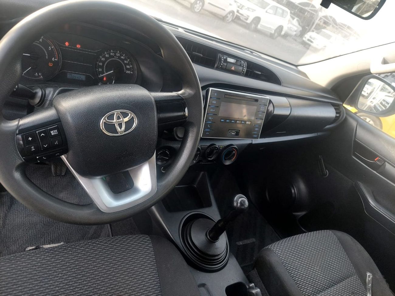 تويوتا هيلوكس DC 2.4L 4WD DIESEL MANUAL TRANSMISSION