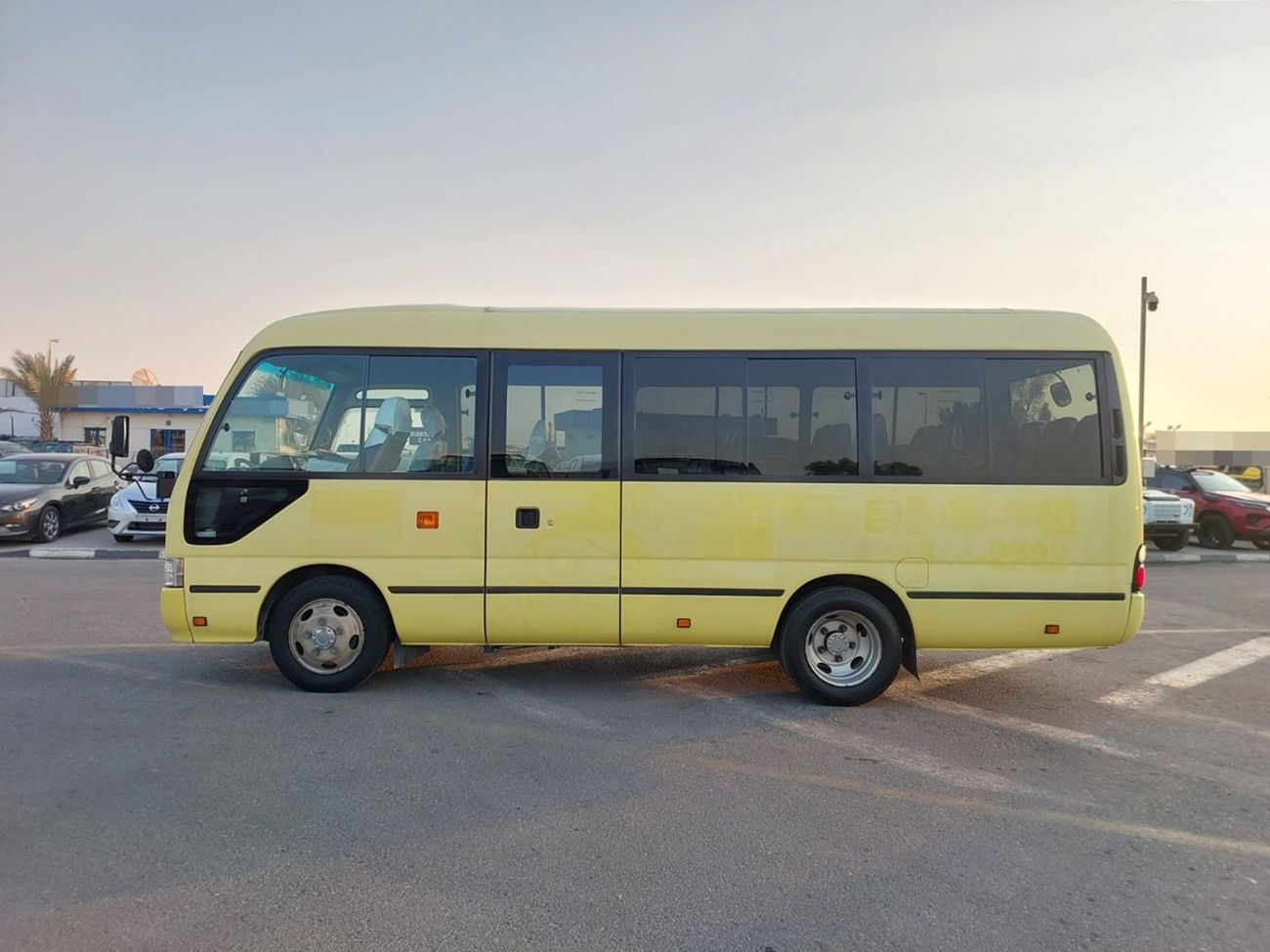 تويوتا كوستر 2015 TOYOTA COASTER BUS RHD 4.0 L DIESEL AUTOMATIC (PM02874)