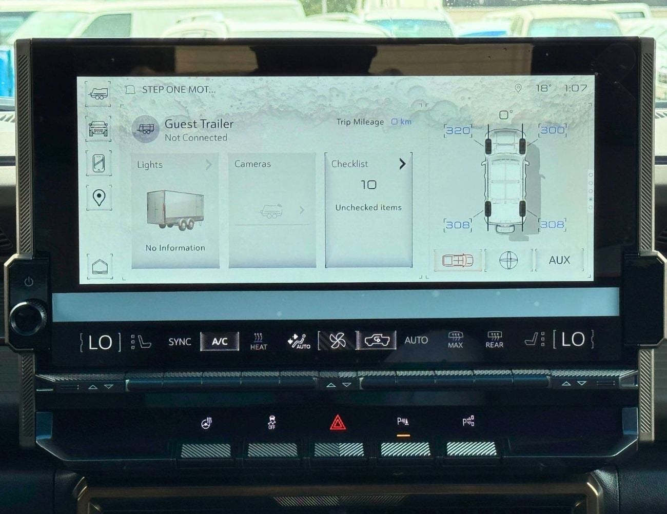 جي أم سي همر EV FIRST EDITION  1.5L DUAL TONE / ELECTRIC / 360* CAMERA / PANORAMIC ROOF (CODE # 69055)