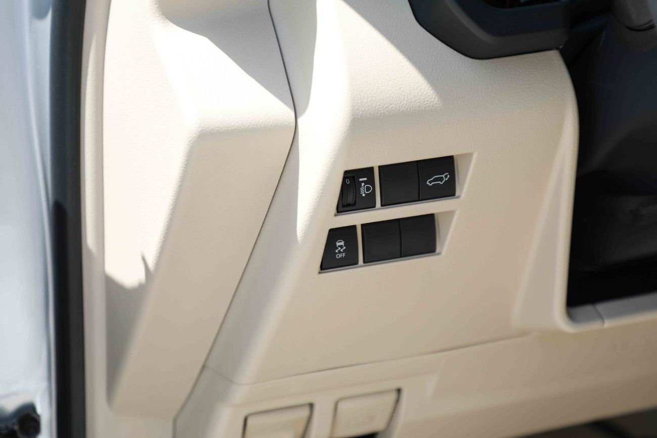 Toyota Land Cruiser 2024 TOYOTA LC300 GXR 4.0 - SILVER METALLIC inside BEIGE | Export Only