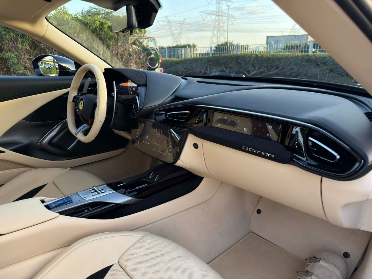 فيراري 12سيلندري GCC SPEC UNDER WARRANTY