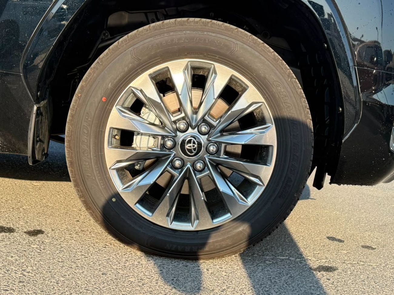 تويوتا لاند كروزر Land Cruiser VXR 3.5L Twin Turbo A/T Petrol 4X4 .7 Seats . 5 Doors 2026 Model