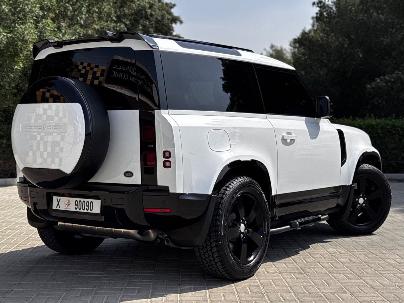 لاند روفر ديفندر P400 90 SE 3.0L (5 Seater)