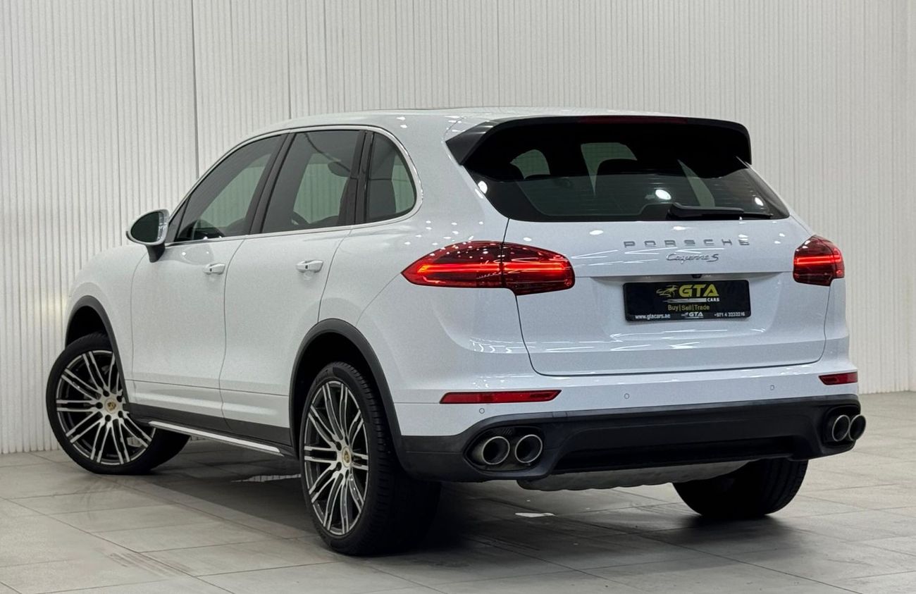 Porsche Cayenne 2015 Porsche Cayenne S, Full Service History, Excellent Condition, GCC