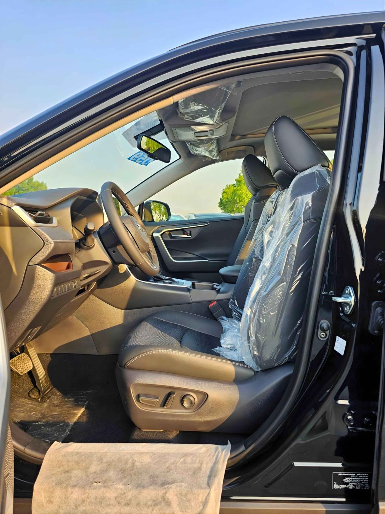 تويوتا راف ٤ HYBRID / FULL OPTION / 2.5L AWD / PANORAMIC ROOF / CODE # RAVHFY