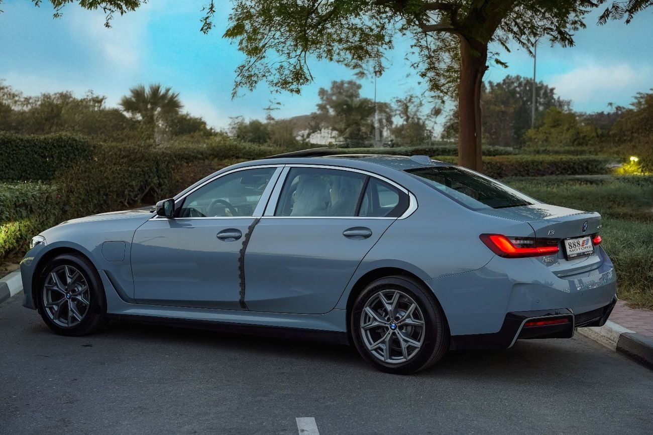بي أم دبليو i3 EDRIVE35L (NON GCC) 2026 BMW e-Drive 35L M-Sport Package FWD 0Km