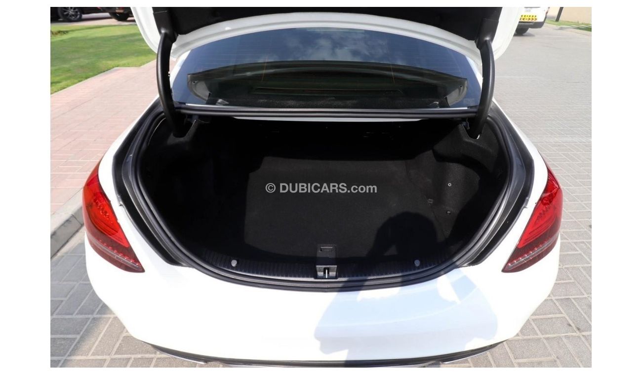 Mercedes-Benz C 200 AMG Pack W205