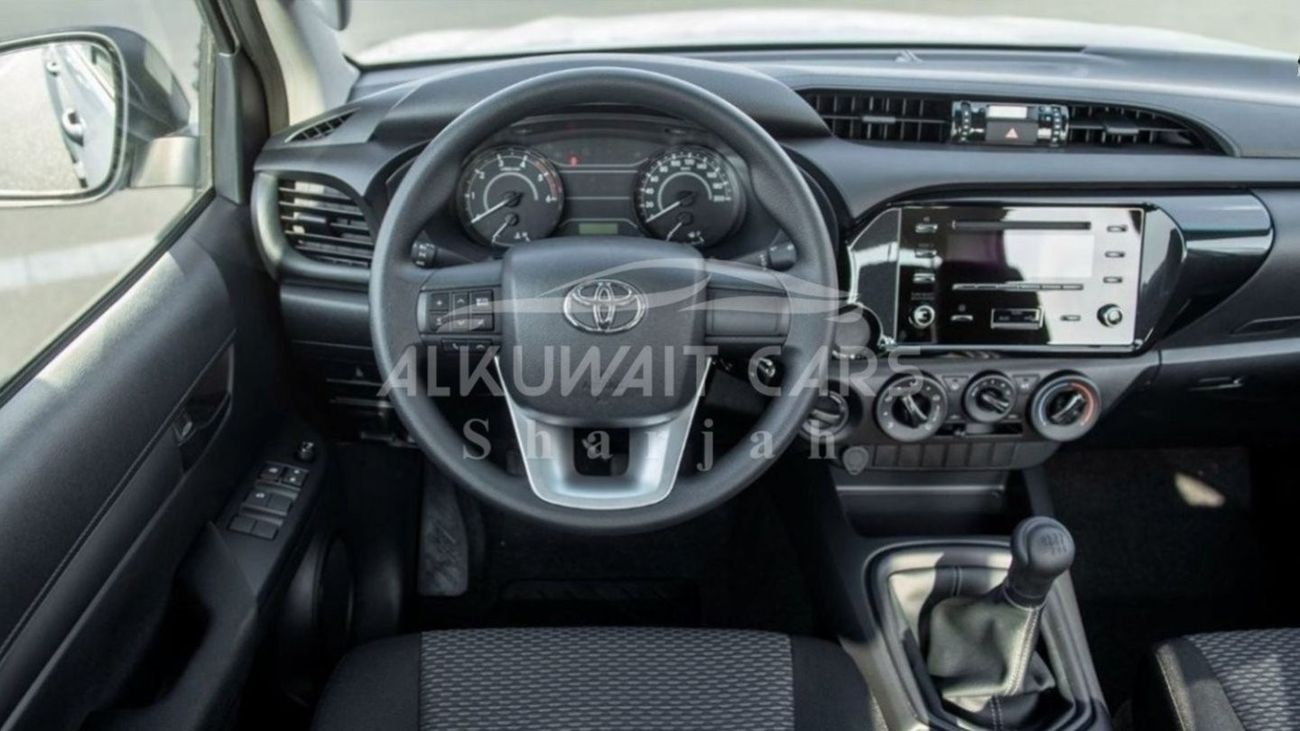 Toyota Hilux DC 2.4D MT 4X4 P.WINDOW MY2023 – WHITE