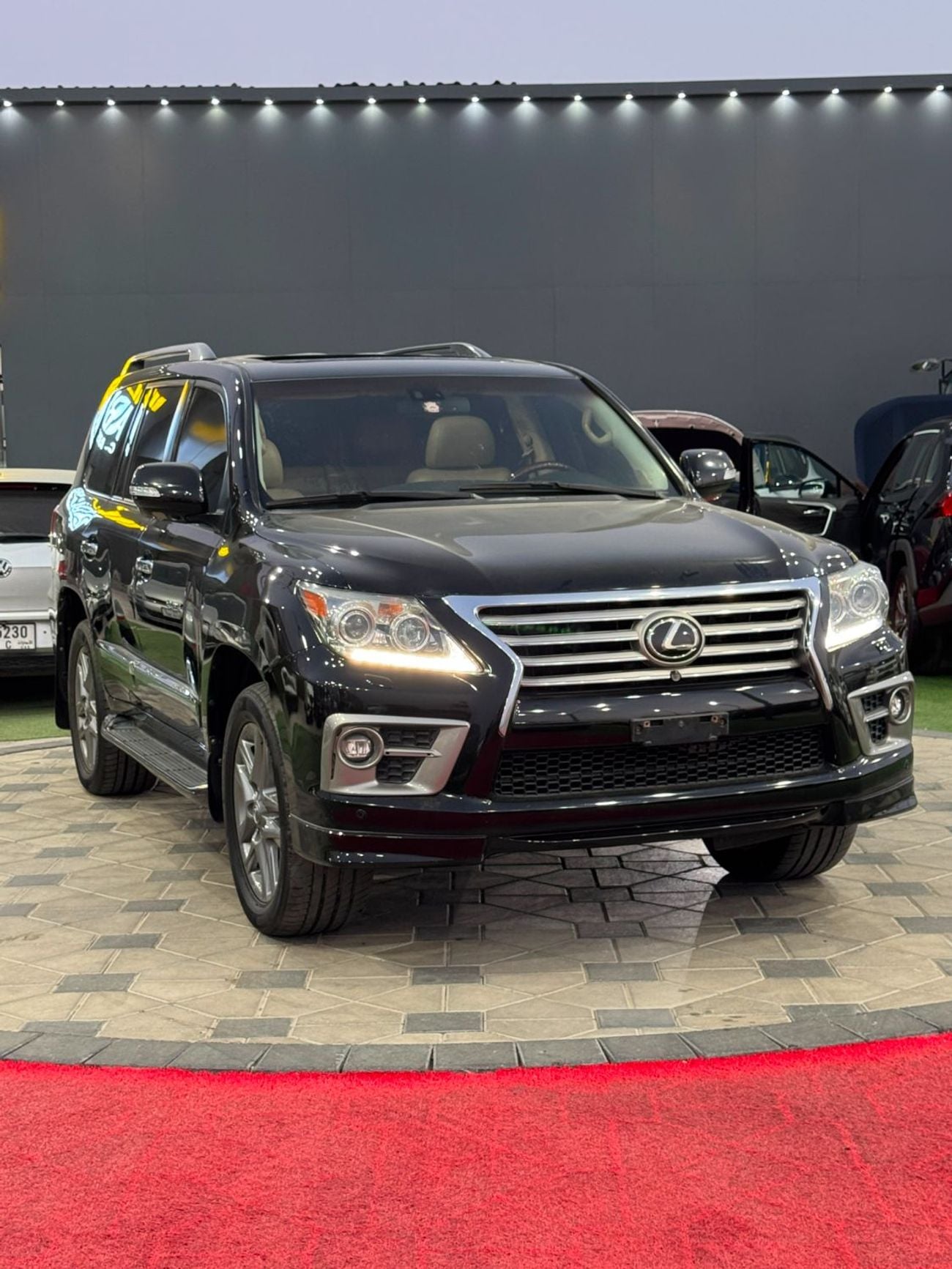 Lexus LX570 NAVIGATION SPORT