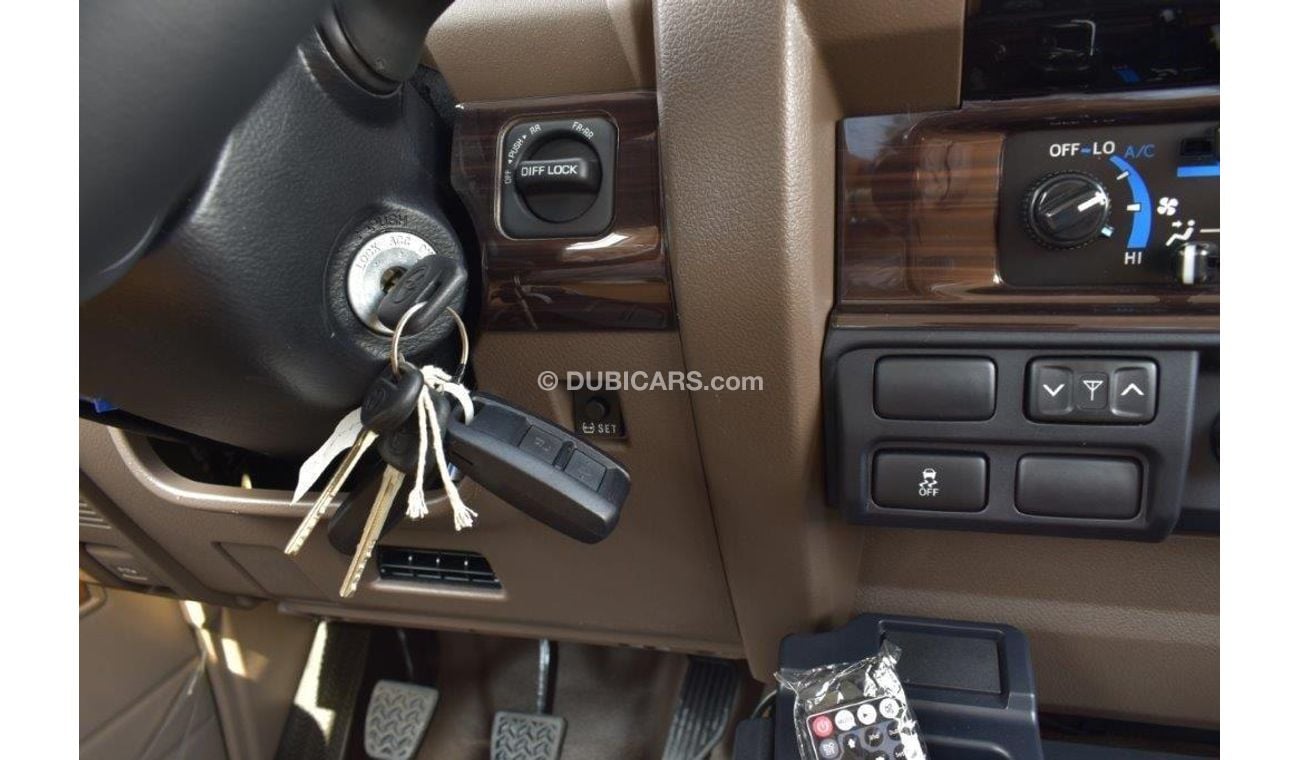 Toyota Land Cruiser Pick Up LAND CRUISER 79 DOUBLE CAB  LX V6 4.0L PETROL MANUAL TRANSMISSION- 70th ANNIVERSARY EDITION