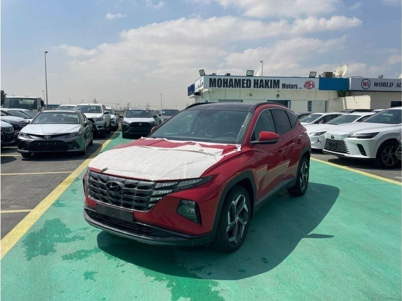 Hyundai Tucson Premium 2023 Hyundai Tucson 1.6L Full Option Leather seat , Big screen , 4 cameras Auto Trunk 4cyl P