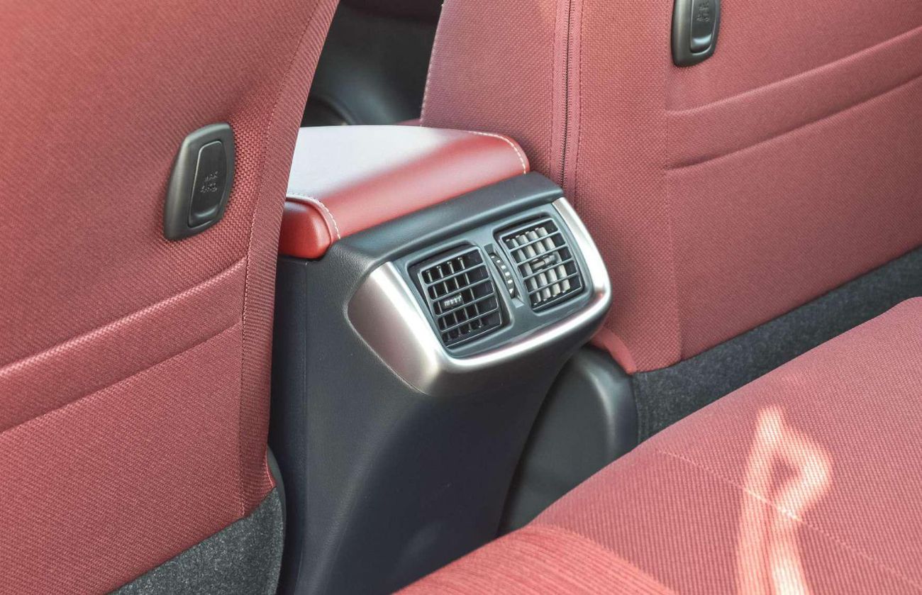 تويوتا هيلوكس TOYOTA HILUX 2.7L 4WD PETROL PICKUP 2025