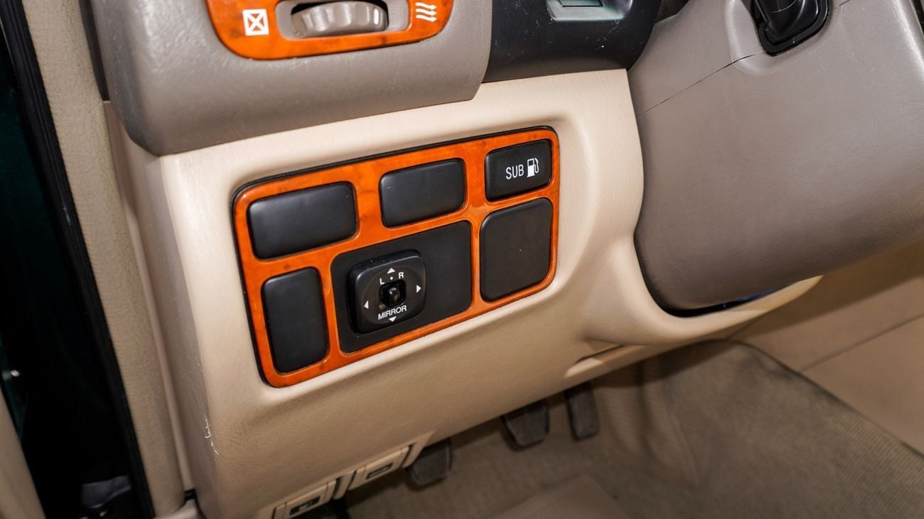 Toyota Land Cruiser GXR SOD D/AC AW GXR 4.5 L V6