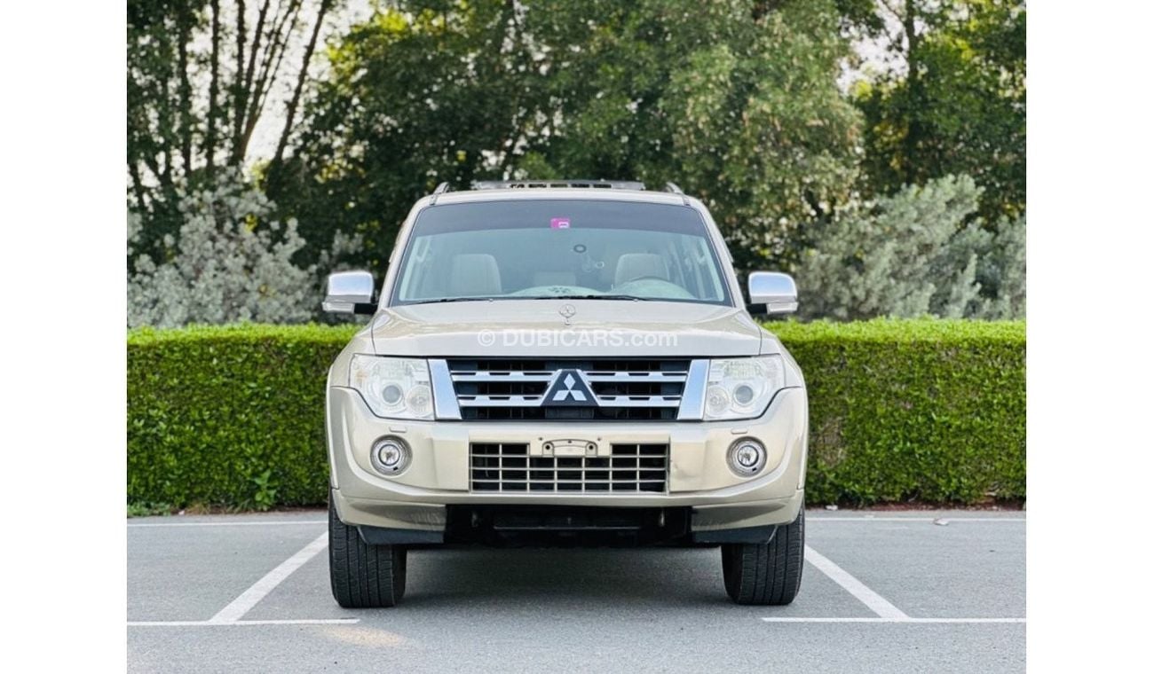 Mitsubishi Pajero GLS Highline Top MITSUBISHI PAJERO FULL OPTION GCC SPACE MODEL 2013