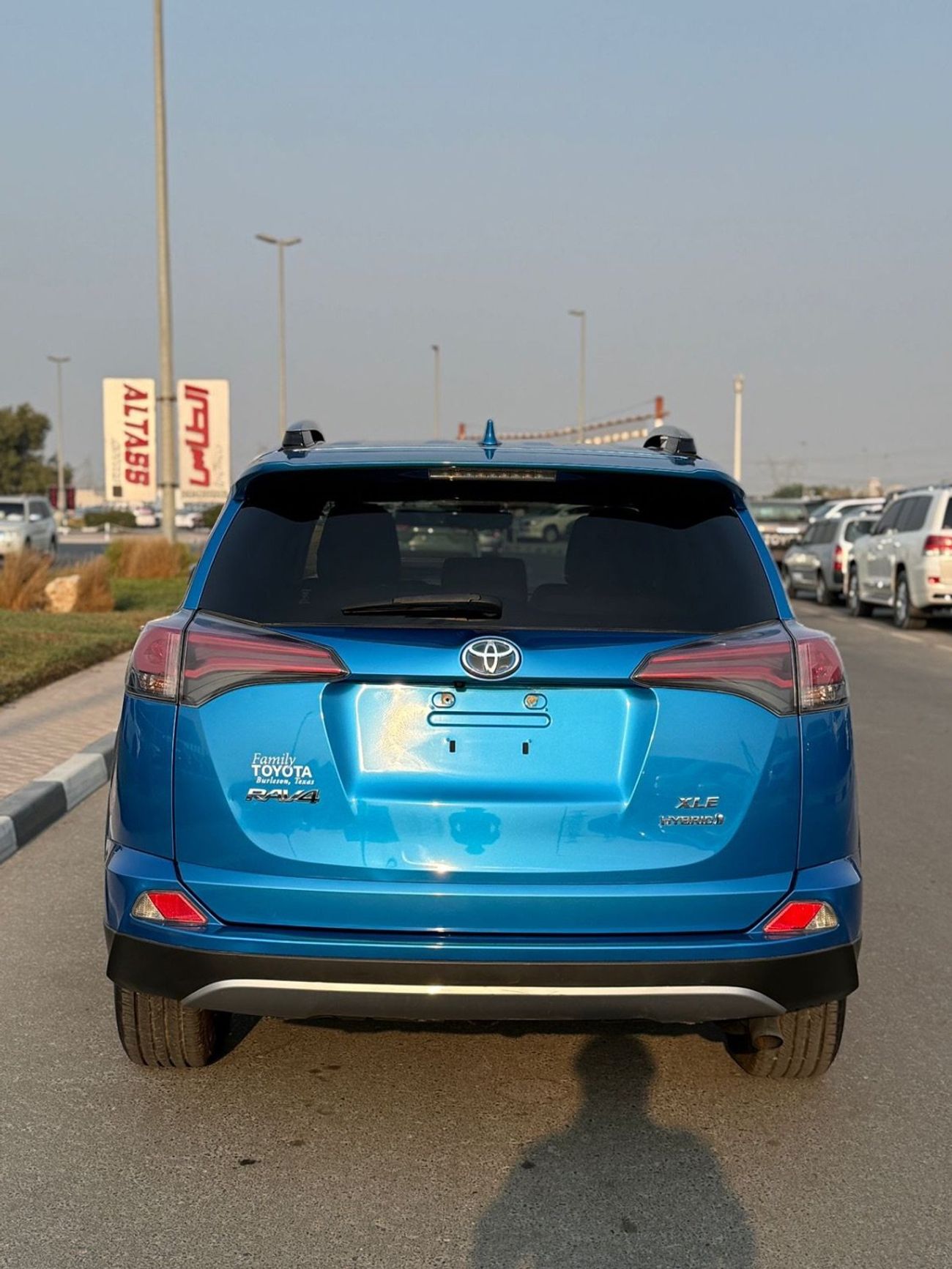 Toyota RAV4 XLE 2.5L Hybrid