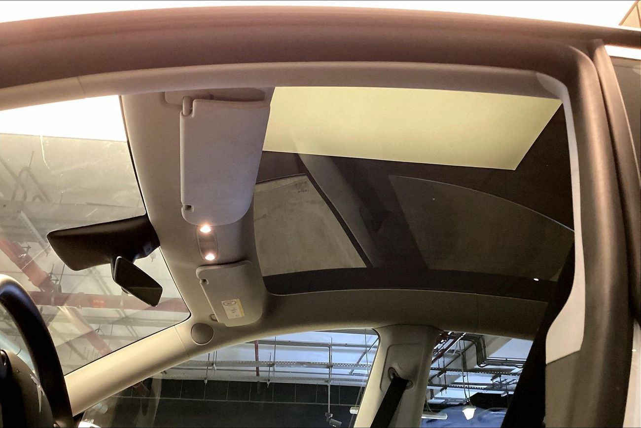 تسلا موديل Y Long Range (Dual Motor) | National Day Celebration | شامل الضمان | 0 ﺪﻔﻋﺓ ﺃﻮﻟﻯ