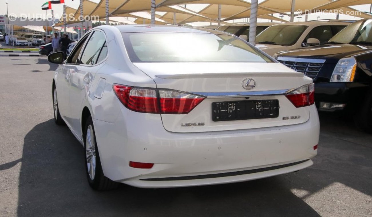 Lexus ES350