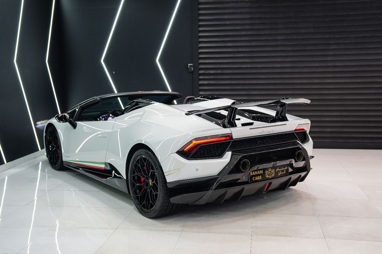 لامبورغيني هوراكان Performante Spyder, ALA Aerodynamic, Lift System, GCC Spec!!