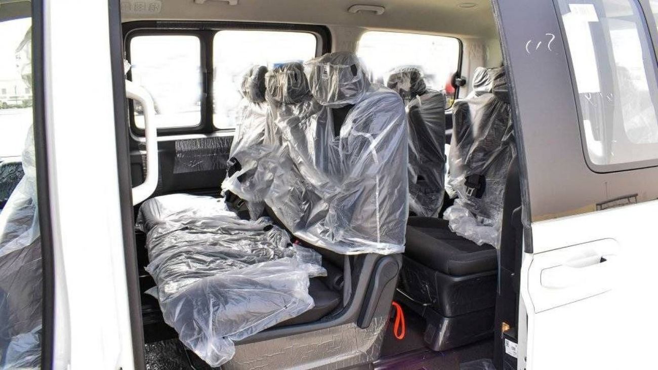 Hyundai Staria 2.2 L, DIESEL, M/T, 11 SEATER, 2023 MODEL, 17 ALLOY WHEELS