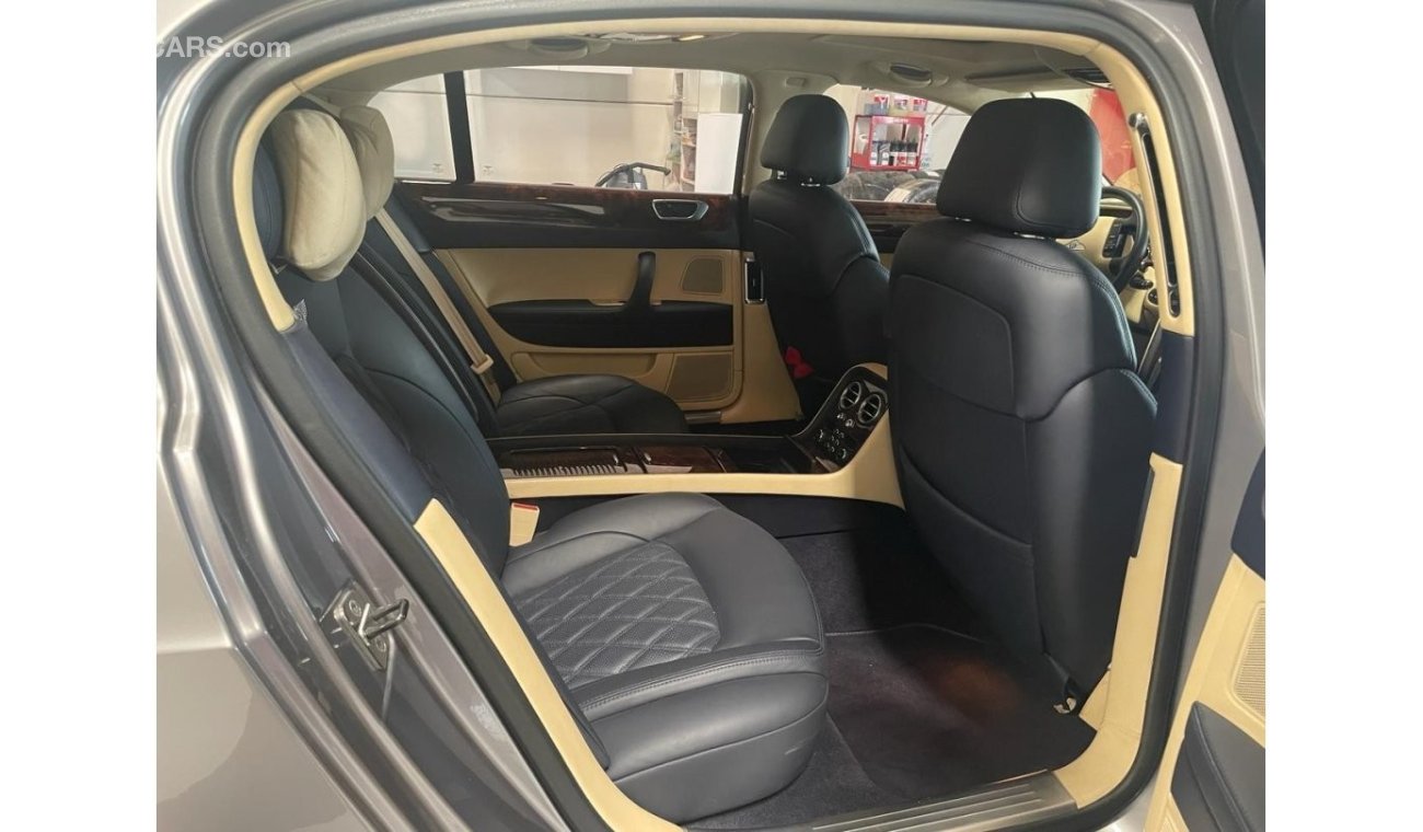 Bentley Flying Spur 04 Seater VIP Sedan