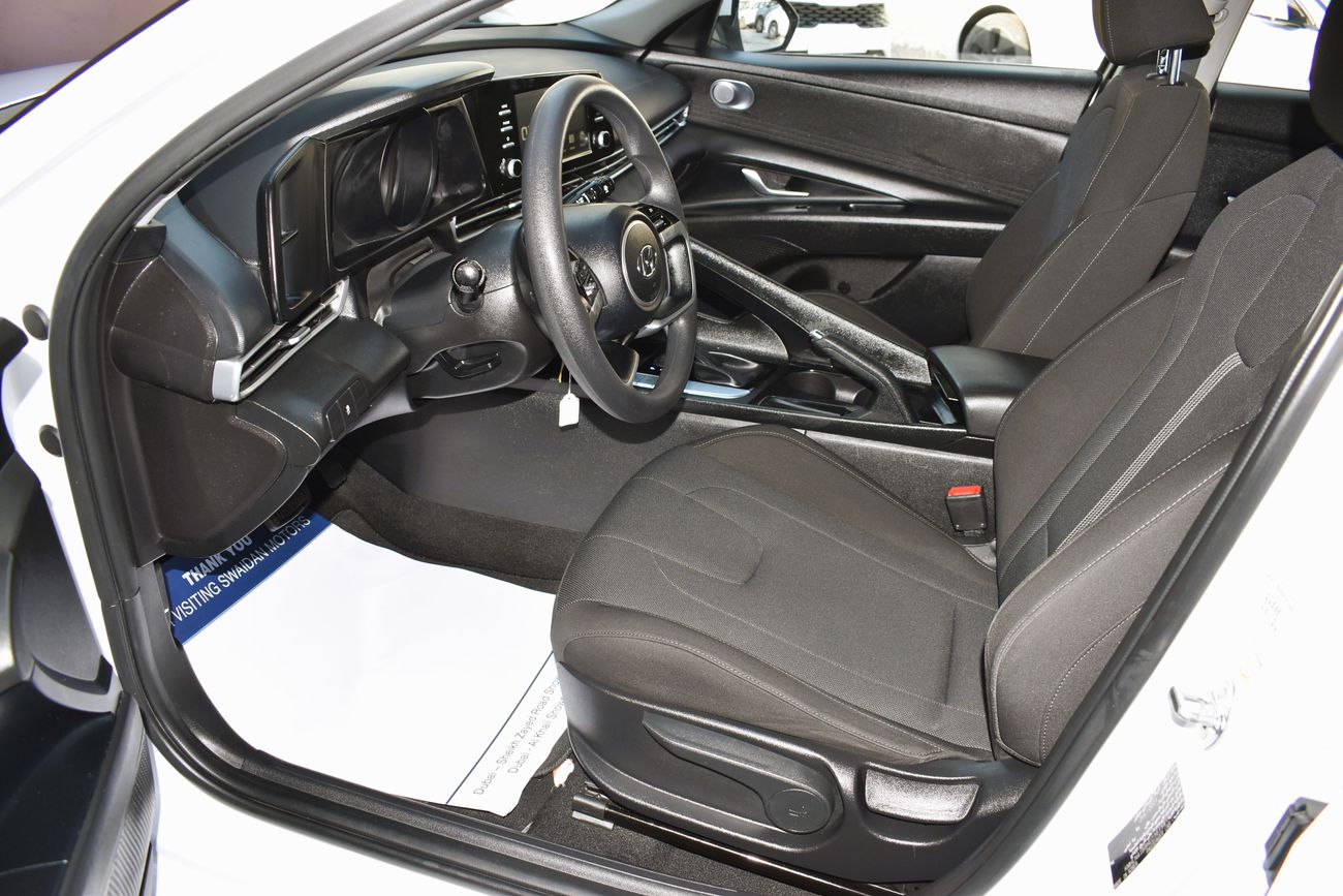 Hyundai Elantra AED 899 PM | 1.6L SMART GCC DEALER WARRANTY