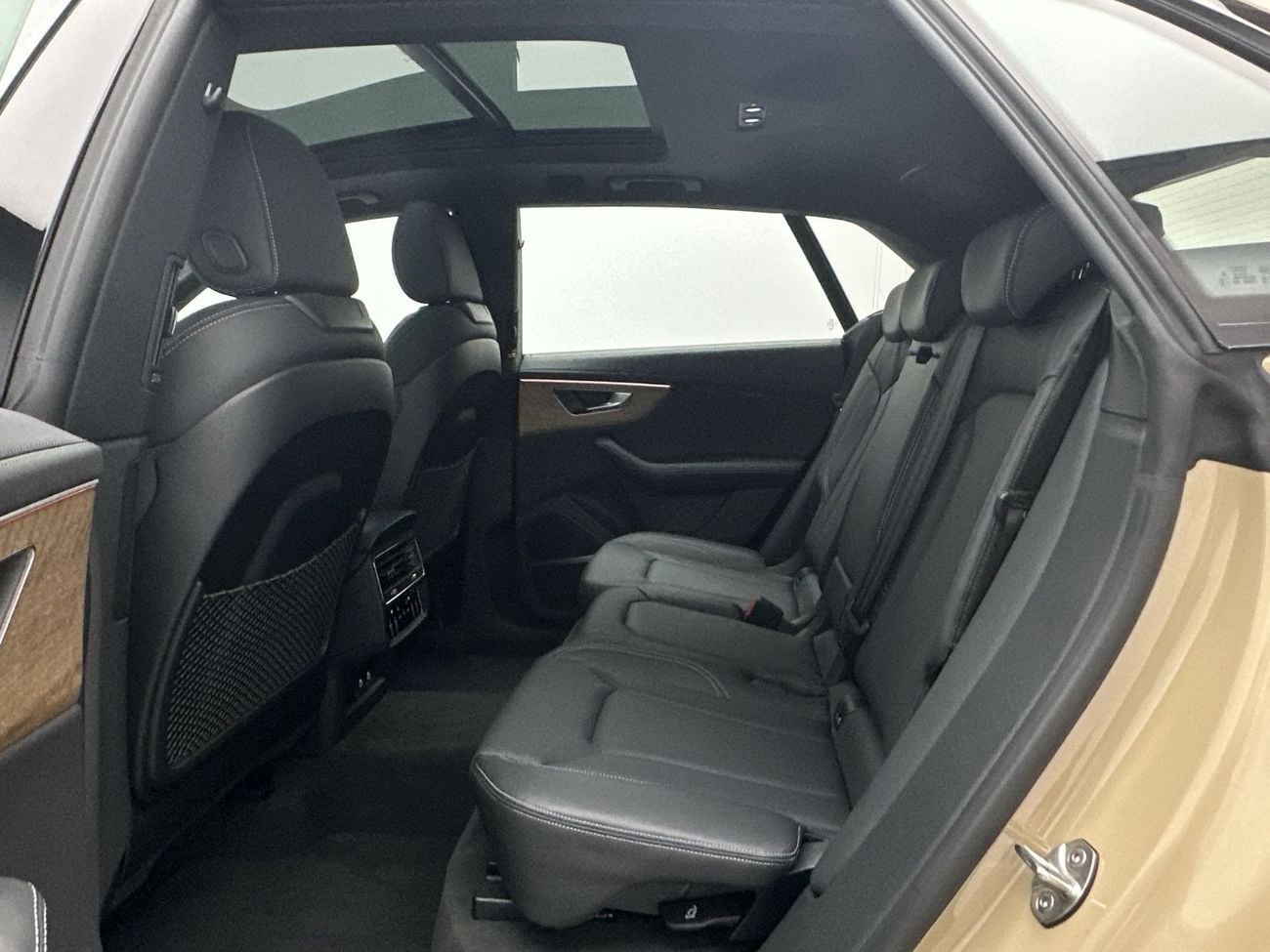 أودي Q8 55 TFSI quattro (340 HP) Luxury (Ref# 020191)