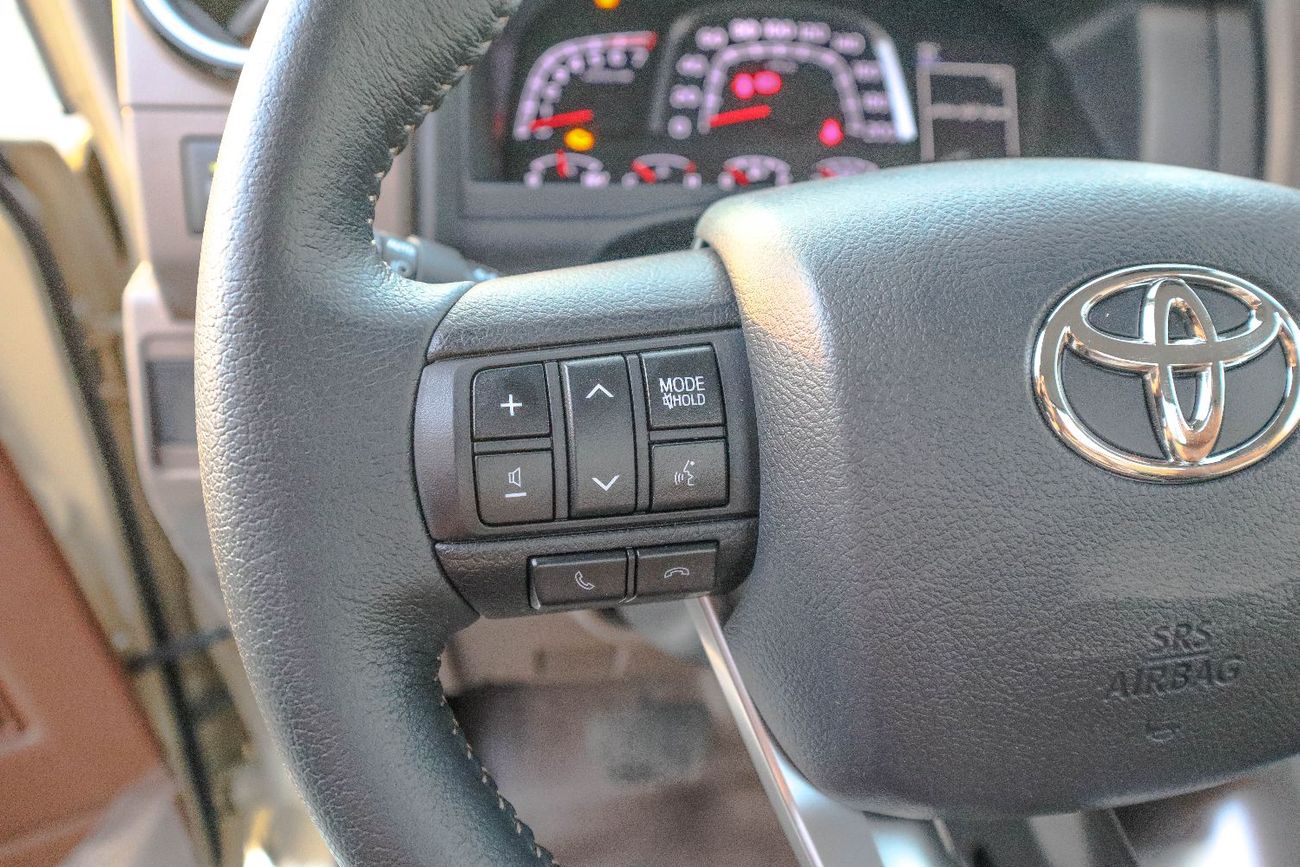 تويوتا لاند كروزر بيك آب Std 4.0L Single Cab Utility AWD