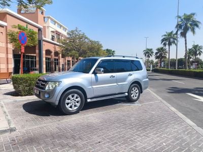 Mitsubishi Pajero GLS MIDLINE