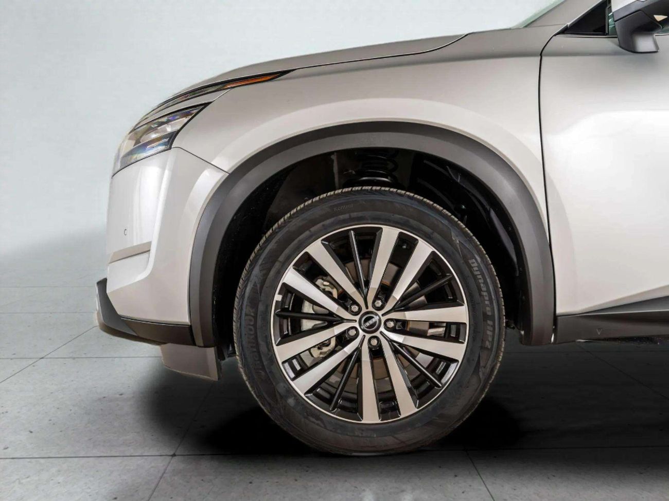 Nissan Pathfinder SV 3.5