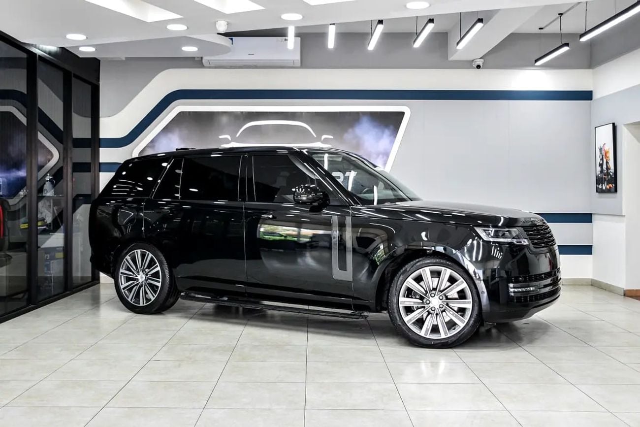 Land Rover Range Rover Vogue First Edition - GCC/ Specs