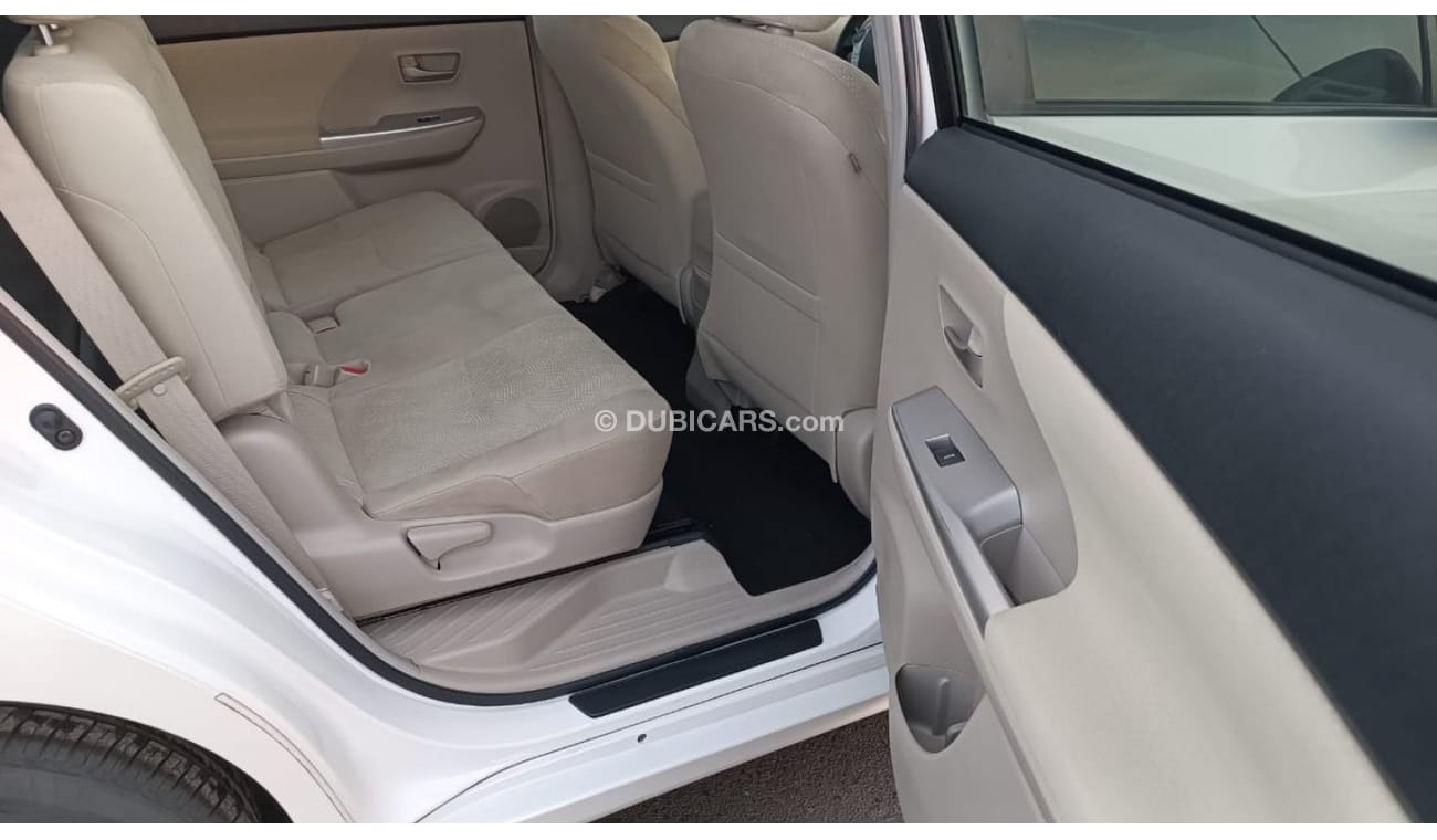 Toyota Prius Alpha 1.8L Hybrid 2011MY ( Used Car )