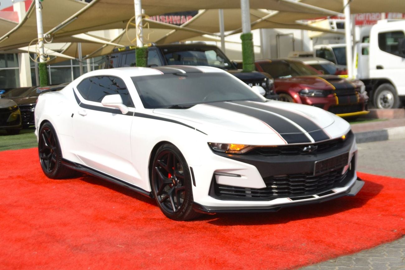Chevrolet Camaro 1LT 3.6L (335 HP) BEAUTIFULL LOOK