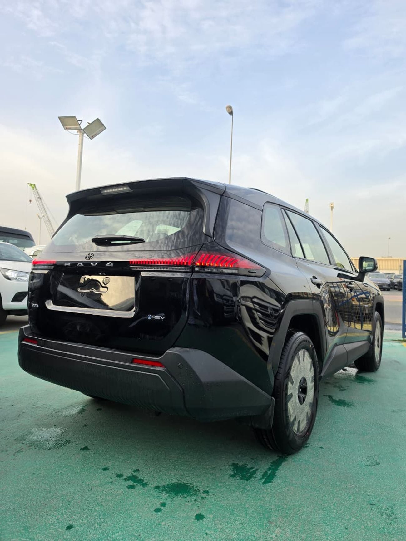 تويوتا راف ٤ Toyota RAV4 AXAL64 Hybrid 2026 – هايبرد | دفع رباعي | 2.5 لتر