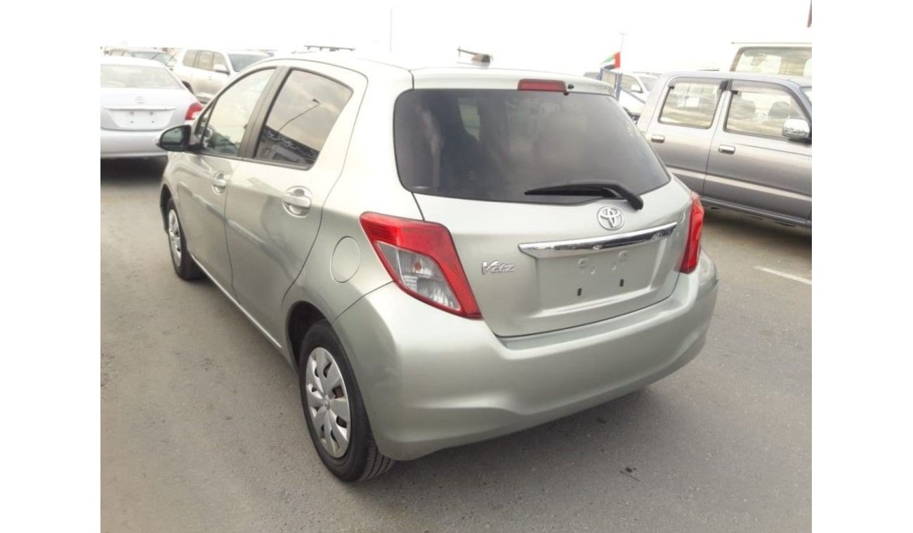 تويوتا فيتز Toyota Vitz RIGHT HAND DRIVE (Stock no PM48)