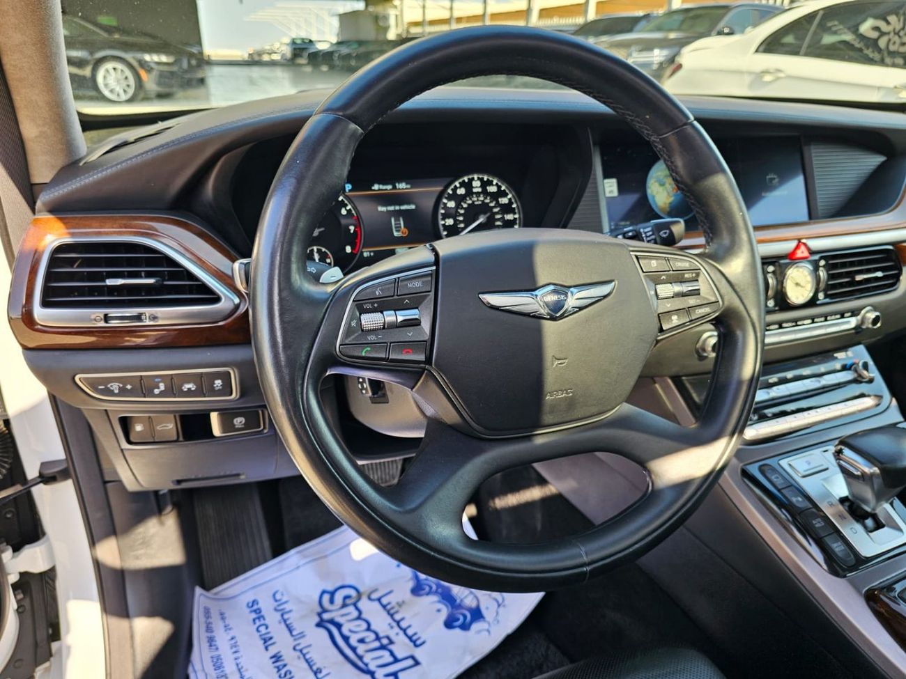 جينيسس G90 Royal 5.0L (407 HP) RWD