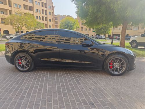 Tesla Model 3 Long Range (AWD)