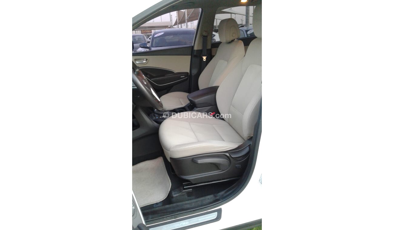 Hyundai Santa Fe HYUNDAI SANTAFE 2015 WHITE KHALIGE 3.3 PANORAMA 4WD PERFECT